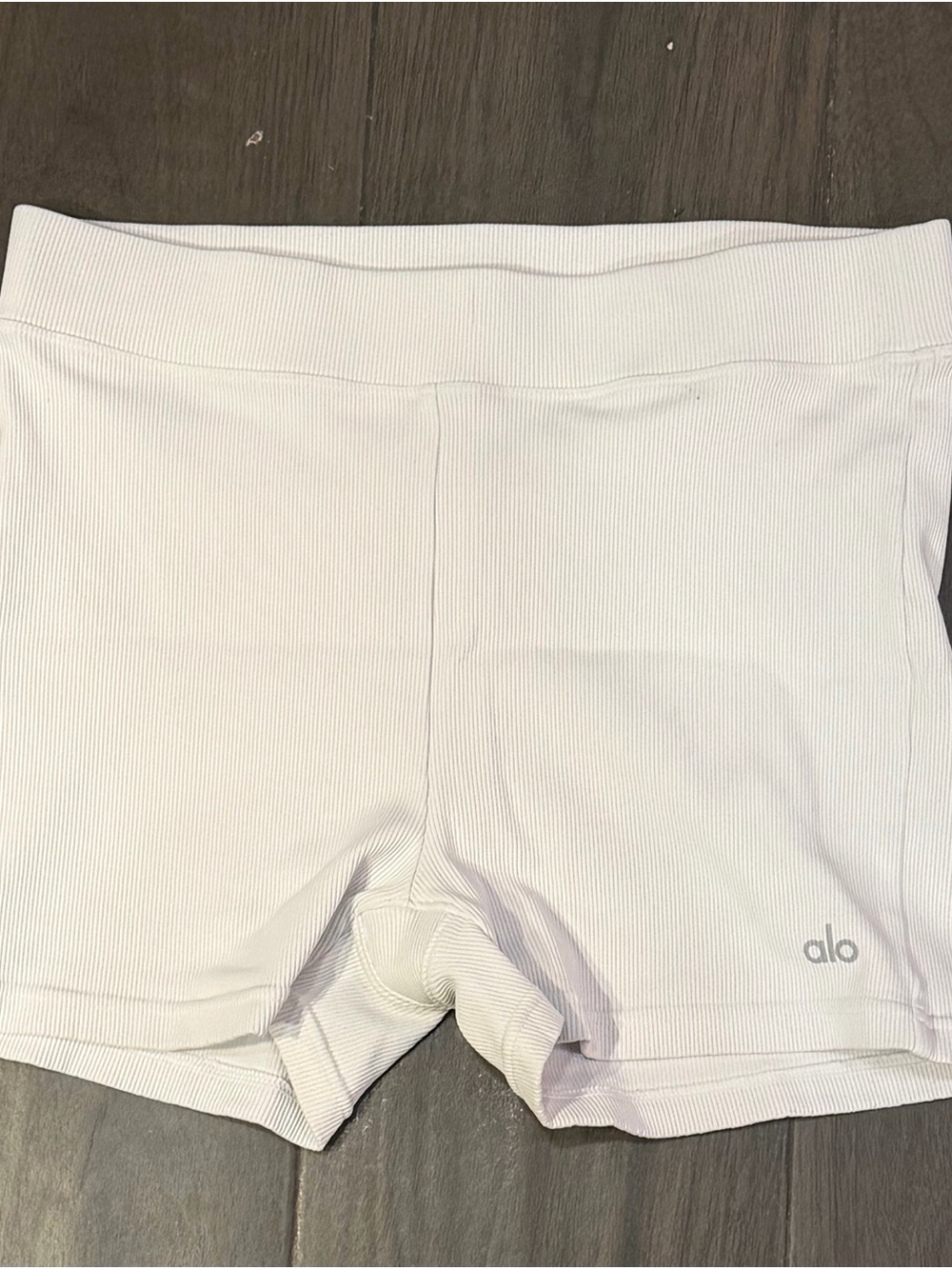 ALO YOGA Women's Goddess Ribbed High-Waist Hot Shorts Sz Large